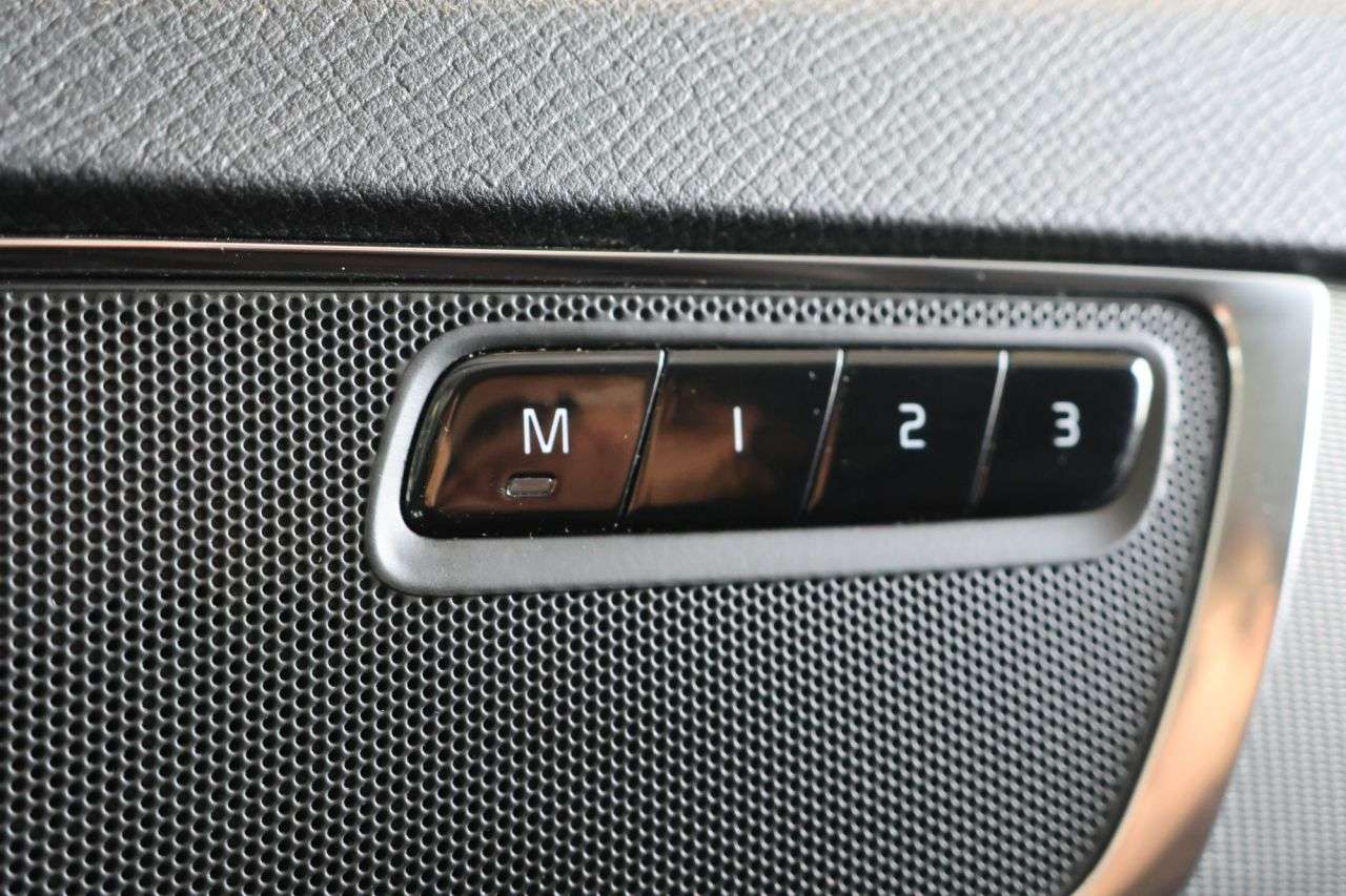 2023 VOLVO XC90 2023 VOLVO XC90