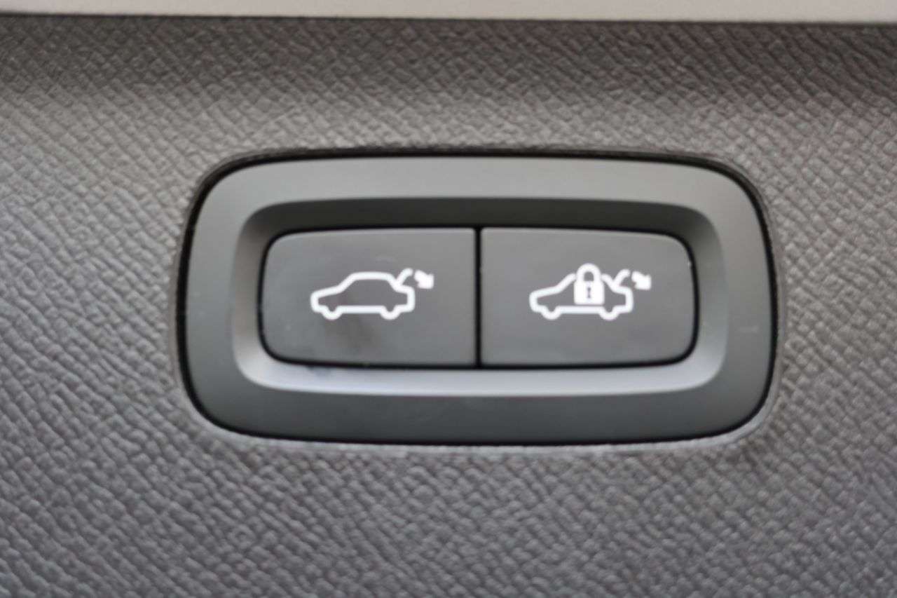 2023 VOLVO XC90 2023 VOLVO XC90