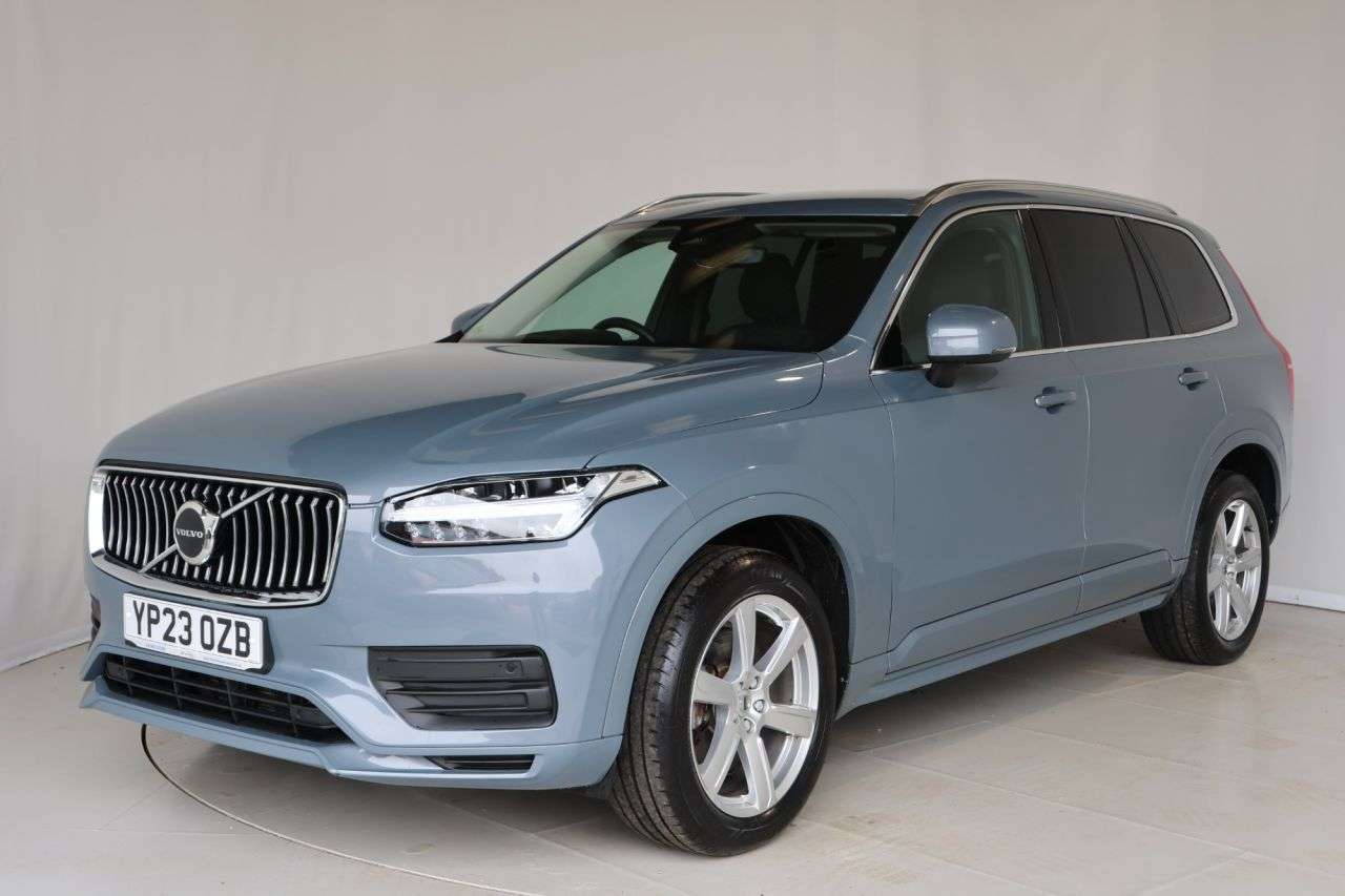 A 2023 VOLVO XC90 2.0 B5 MHEV Core SUV 5dr Petrol Hybrid Auto 4WD Euro 6 (s/s) (250 ps) HEATE A 2023 VOLVO XC90 2.0 B5 MHEV Core SUV 5dr Petrol Hybrid Auto 4WD Euro 6 (s/s) (250 ps) HEATE