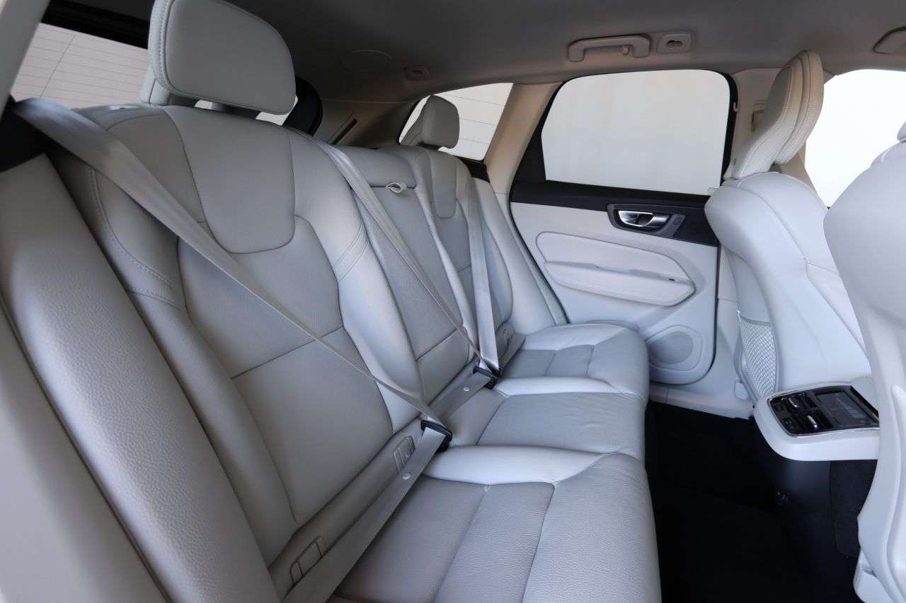 2023 VOLVO XC60 2023 VOLVO XC60