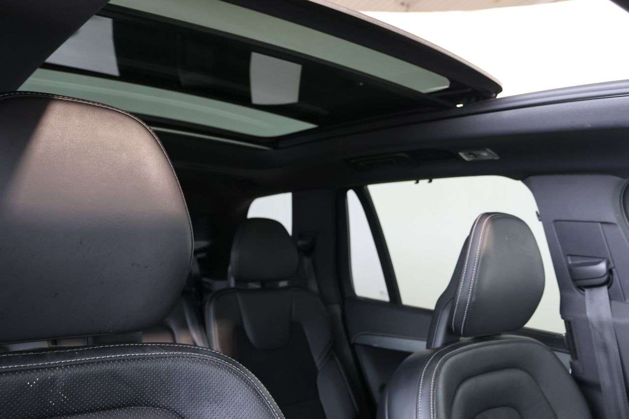 2021 VOLVO XC90 2021 VOLVO XC90