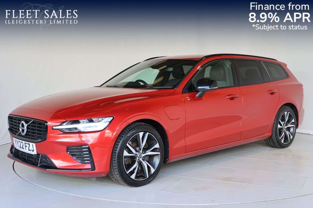A 2022 VOLVO V60 2.0h T6 Recharge 18.8kWh R-Design Estate 5dr Petrol Plug-in Hybrid Auto AWD A 2022 VOLVO V60 2.0h T6 Recharge 18.8kWh R-Design Estate 5dr Petrol Plug-in Hybrid Auto AWD