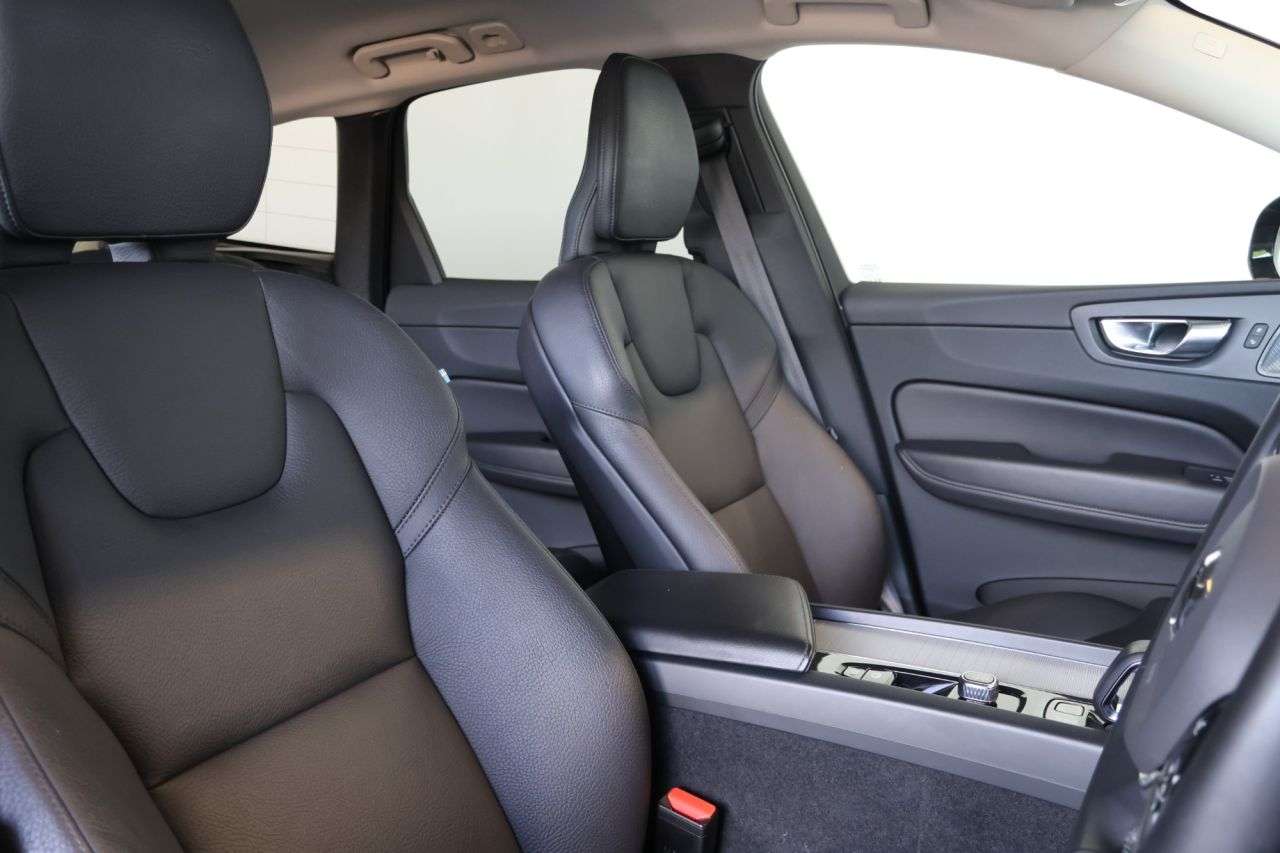 2023 VOLVO XC60 2023 VOLVO XC60