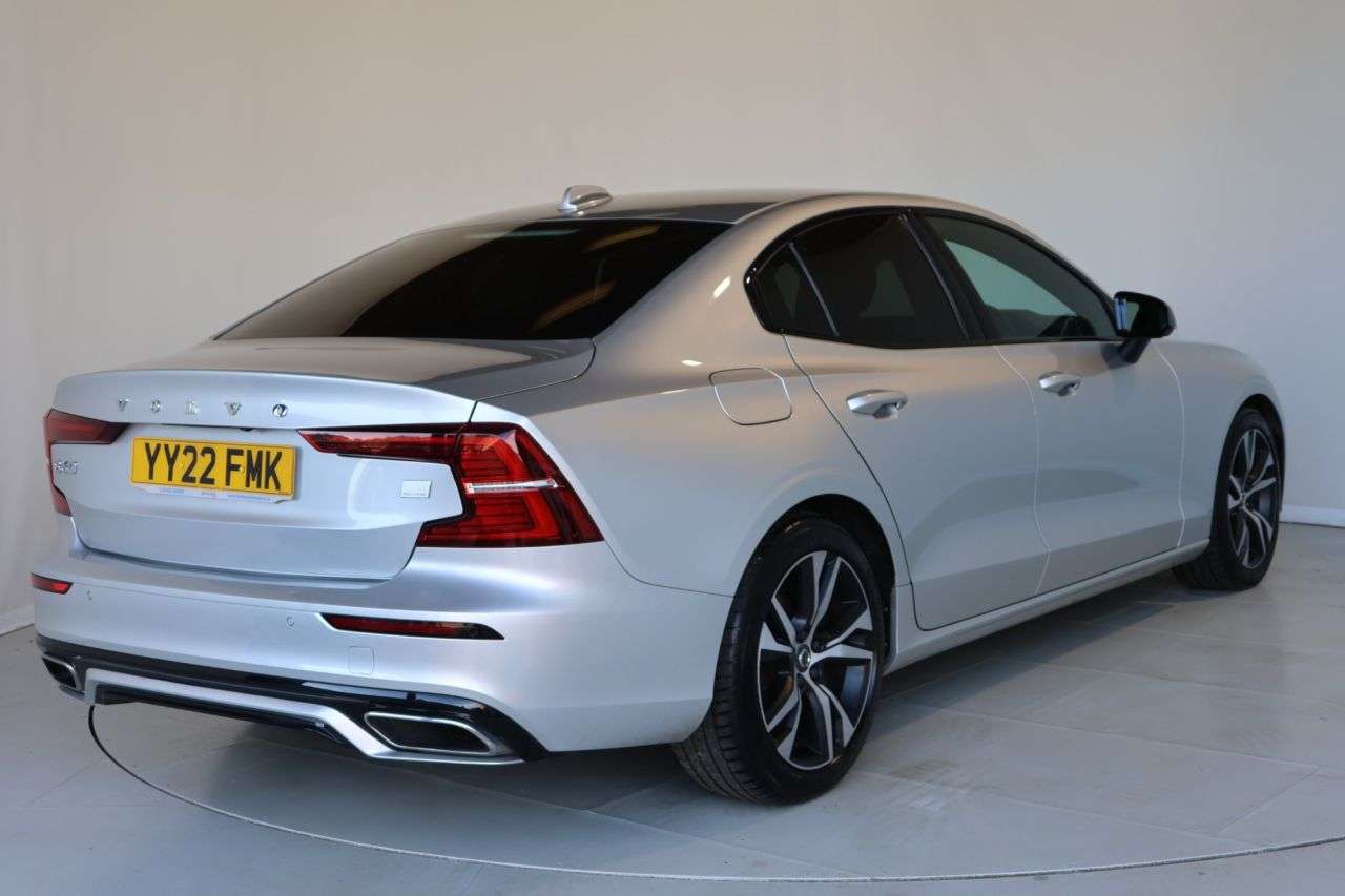 2022 VOLVO S60 2022 VOLVO S60