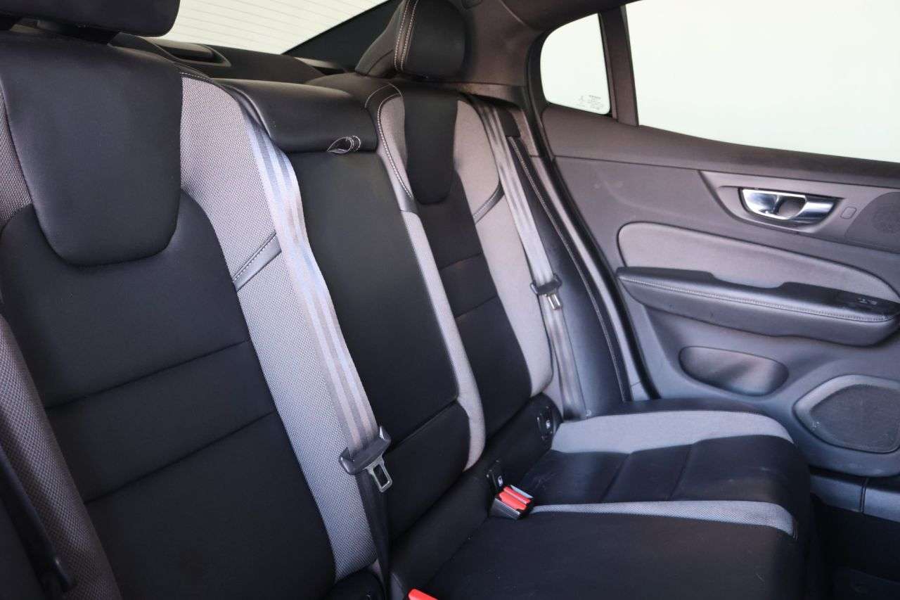 2022 VOLVO S60 2022 VOLVO S60