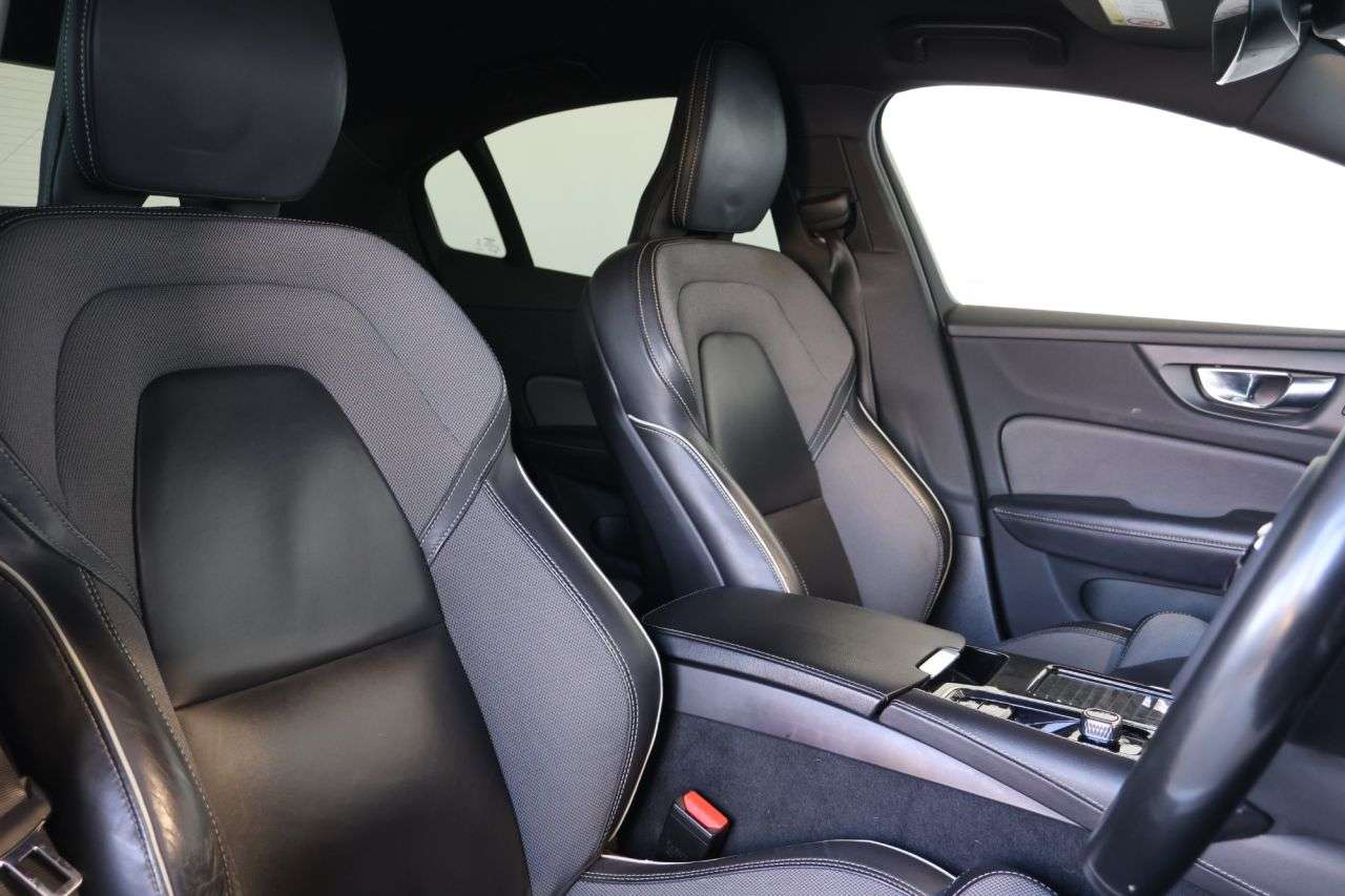 2022 VOLVO S60 2022 VOLVO S60