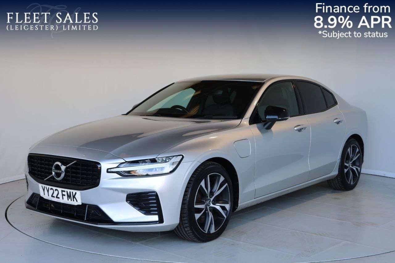A 2022 VOLVO S60 2.0h T8 Recharge 11.6kWh R-Design Saloon 4dr Petrol Plug-in Hybrid Auto AWD A 2022 VOLVO S60 2.0h T8 Recharge 11.6kWh R-Design Saloon 4dr Petrol Plug-in Hybrid Auto AWD