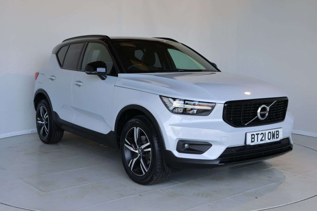 2021 VOLVO XC40 2021 VOLVO XC40