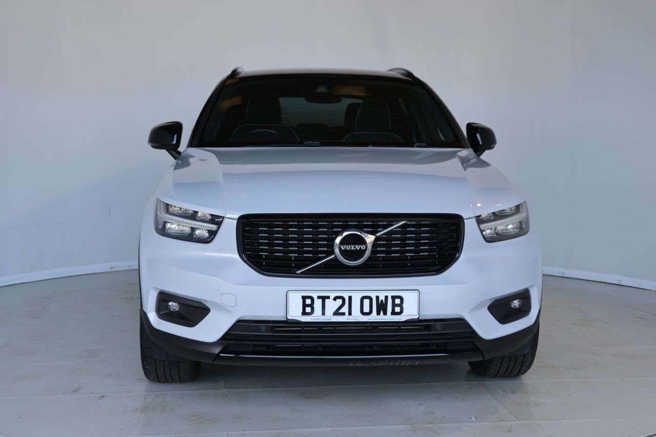 2021 VOLVO XC40 2021 VOLVO XC40