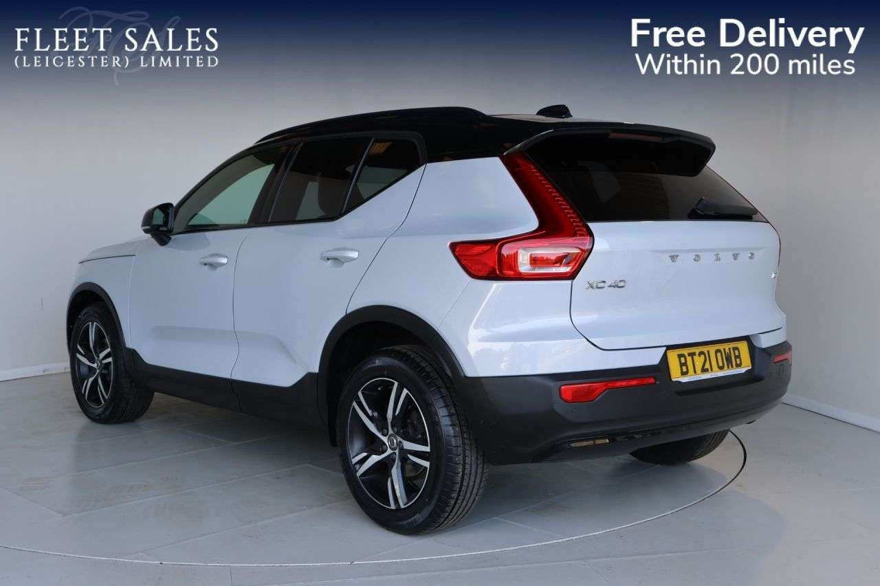 2021 VOLVO XC40 2021 VOLVO XC40