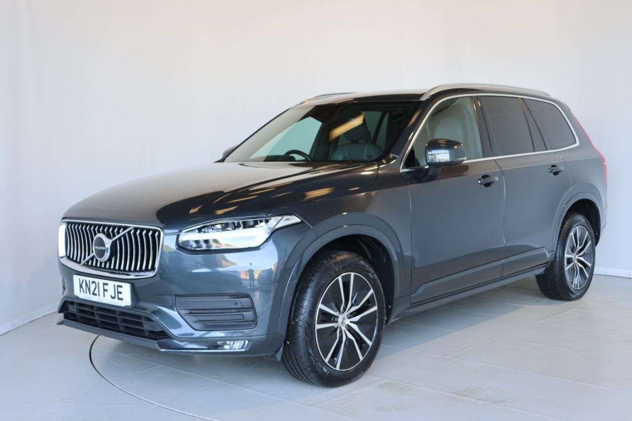 A 2021 VOLVO XC90 2.0 B5 MHEV Momentum SUV 5dr Diesel Hybrid Auto 4WD Euro 6 (s/s) (235 ps) P A 2021 VOLVO XC90 2.0 B5 MHEV Momentum SUV 5dr Diesel Hybrid Auto 4WD Euro 6 (s/s) (235 ps) P