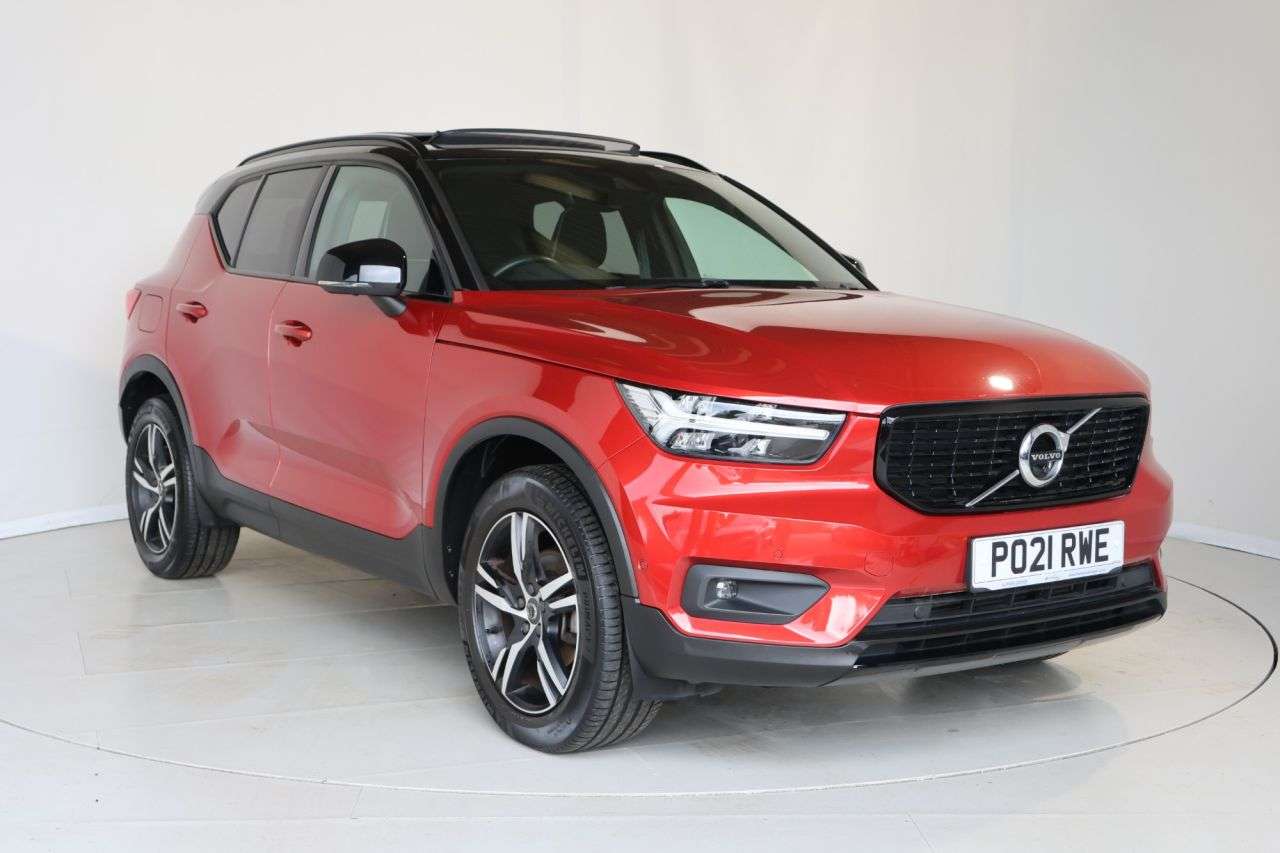 2021 VOLVO XC40 2021 VOLVO XC40