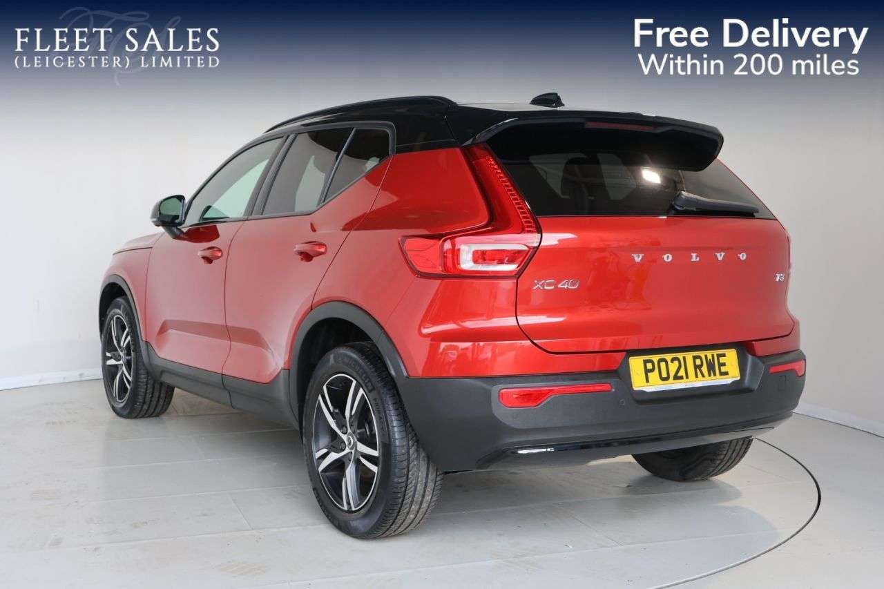 2021 VOLVO XC40 2021 VOLVO XC40