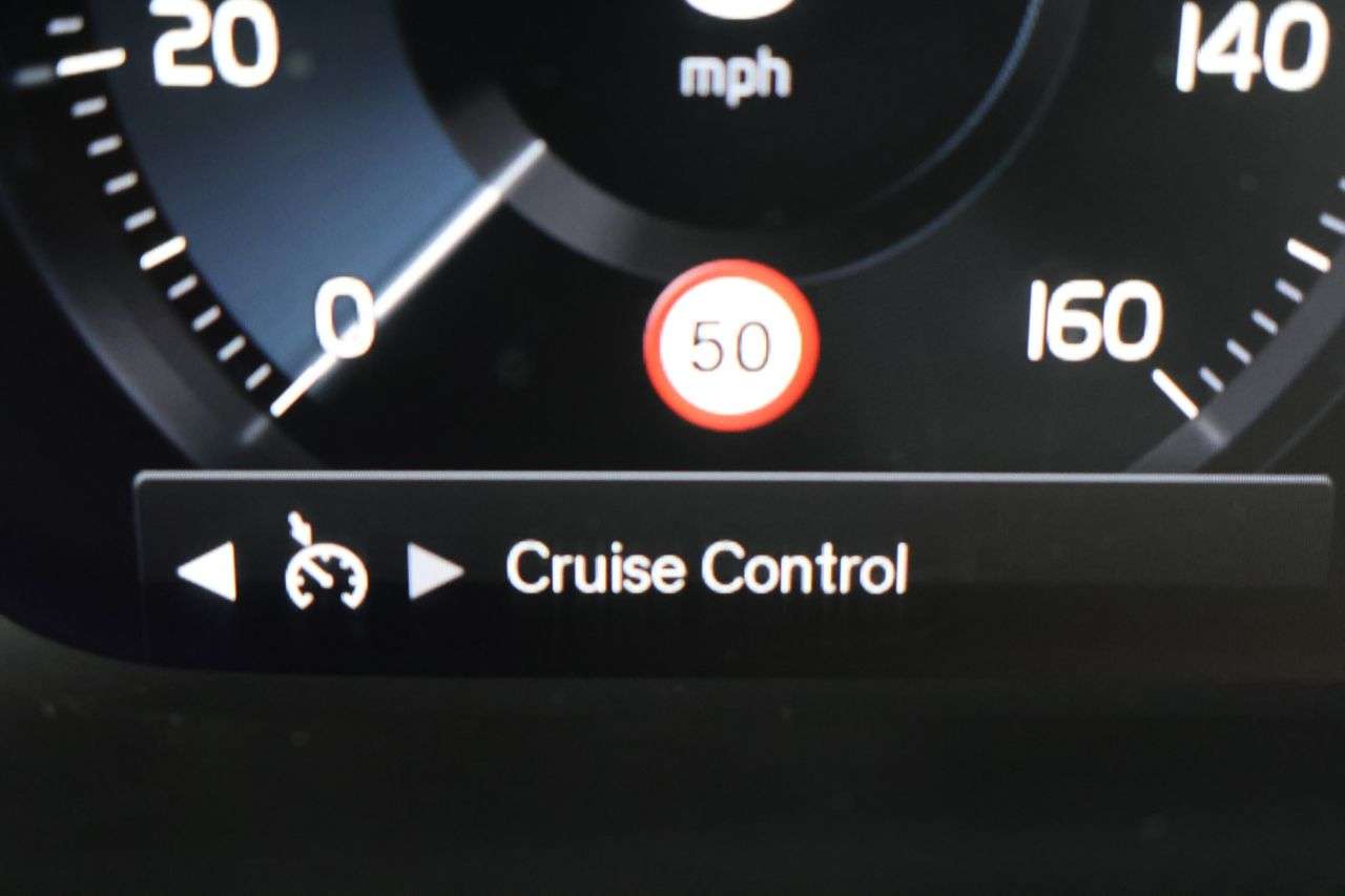 2021 VOLVO XC40 2021 VOLVO XC40