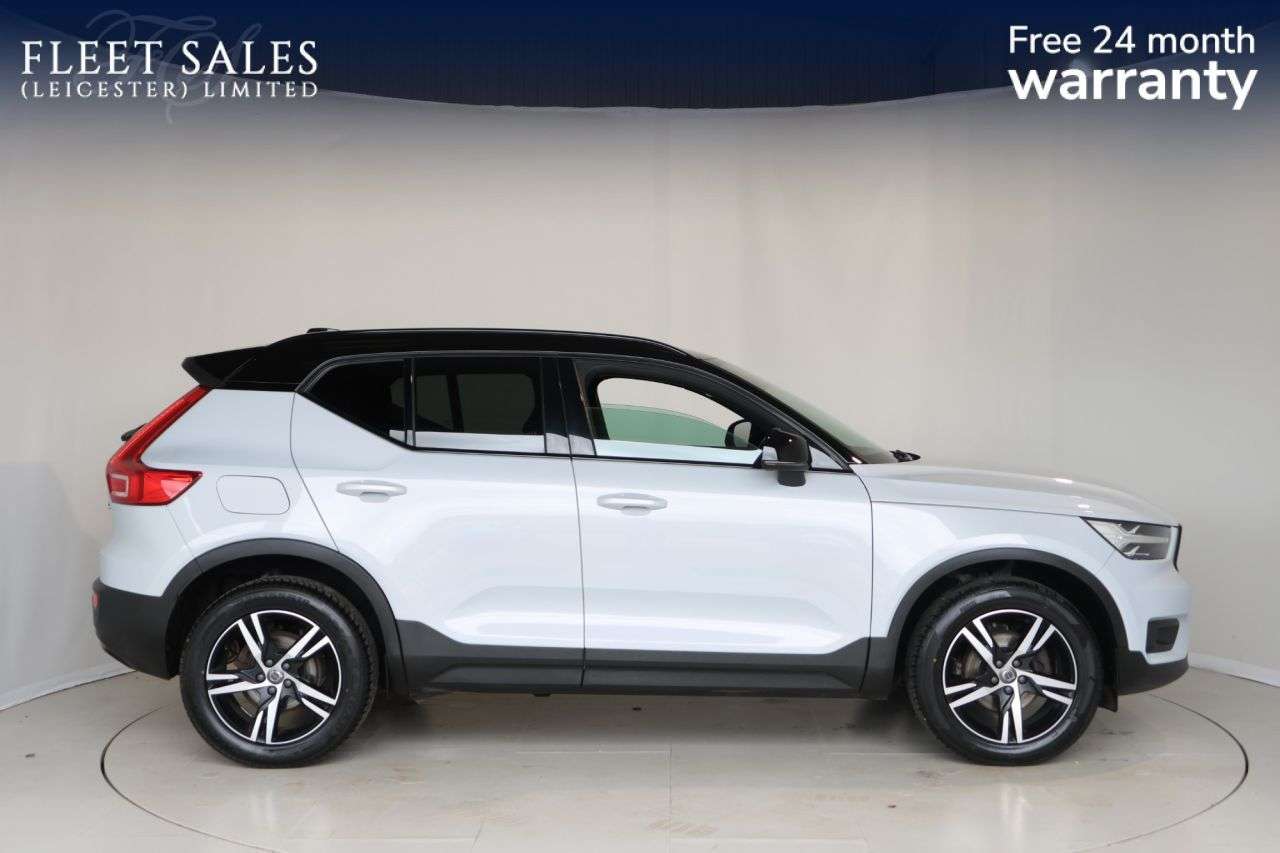 A 2021 VOLVO XC40 1.5 T3 R-Design SUV 5dr Petrol Manual Euro 6 (s/s) (163 ps) VOLVO SERVICE H A 2021 VOLVO XC40 1.5 T3 R-Design SUV 5dr Petrol Manual Euro 6 (s/s) (163 ps) VOLVO SERVICE H