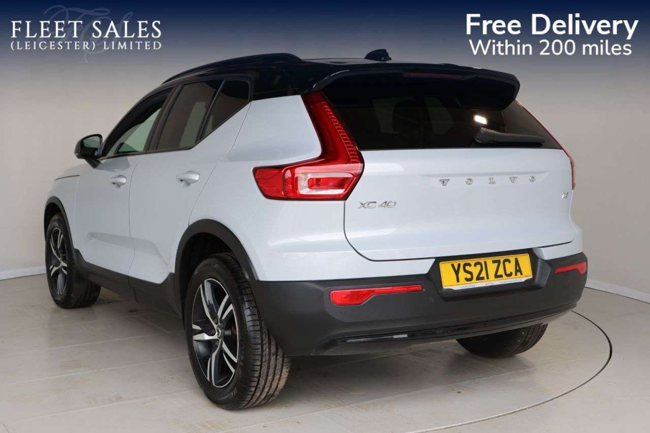 2021 VOLVO XC40 2021 VOLVO XC40