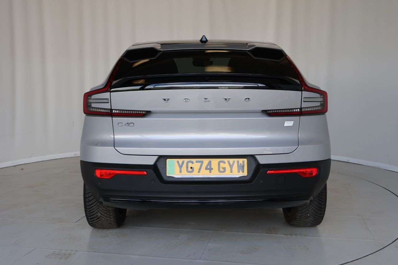2024 VOLVO C40 2024 VOLVO C40