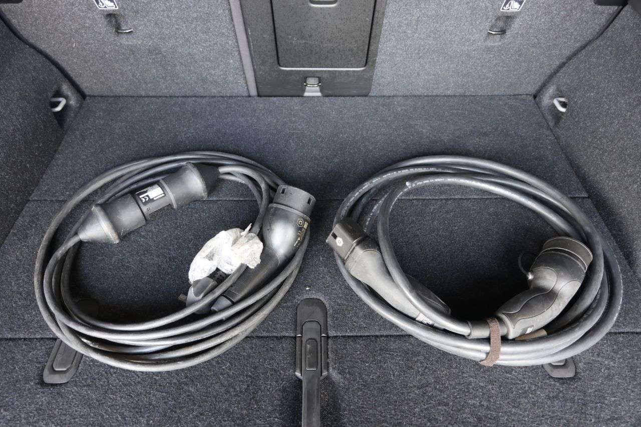 2024 VOLVO C40 2024 VOLVO C40