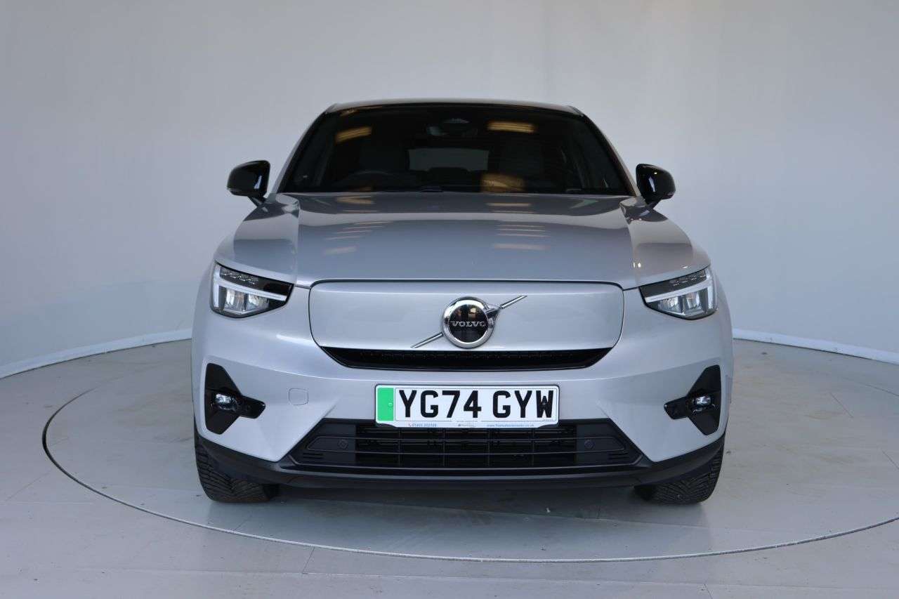2024 VOLVO C40 2024 VOLVO C40