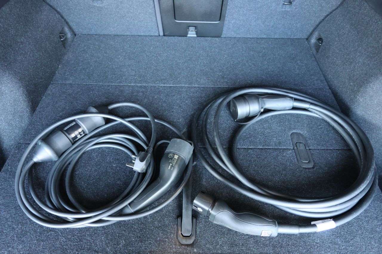 2024 VOLVO C40 2024 VOLVO C40