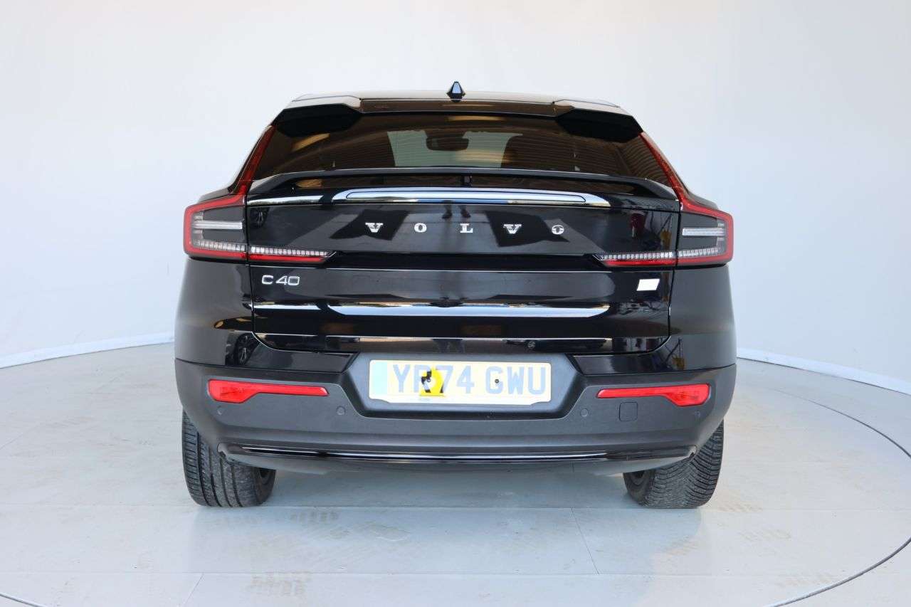 2024 VOLVO C40 2024 VOLVO C40