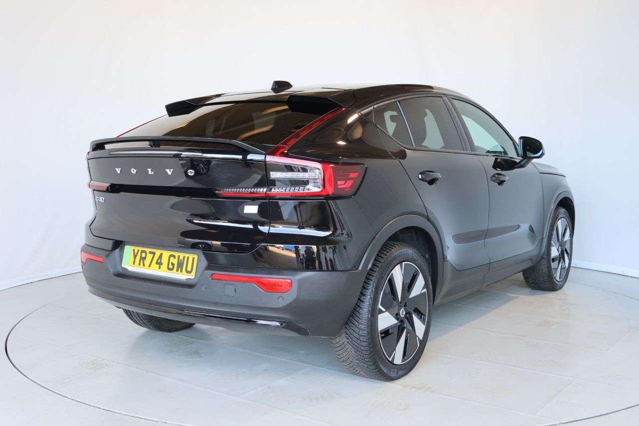 2024 VOLVO C40 2024 VOLVO C40