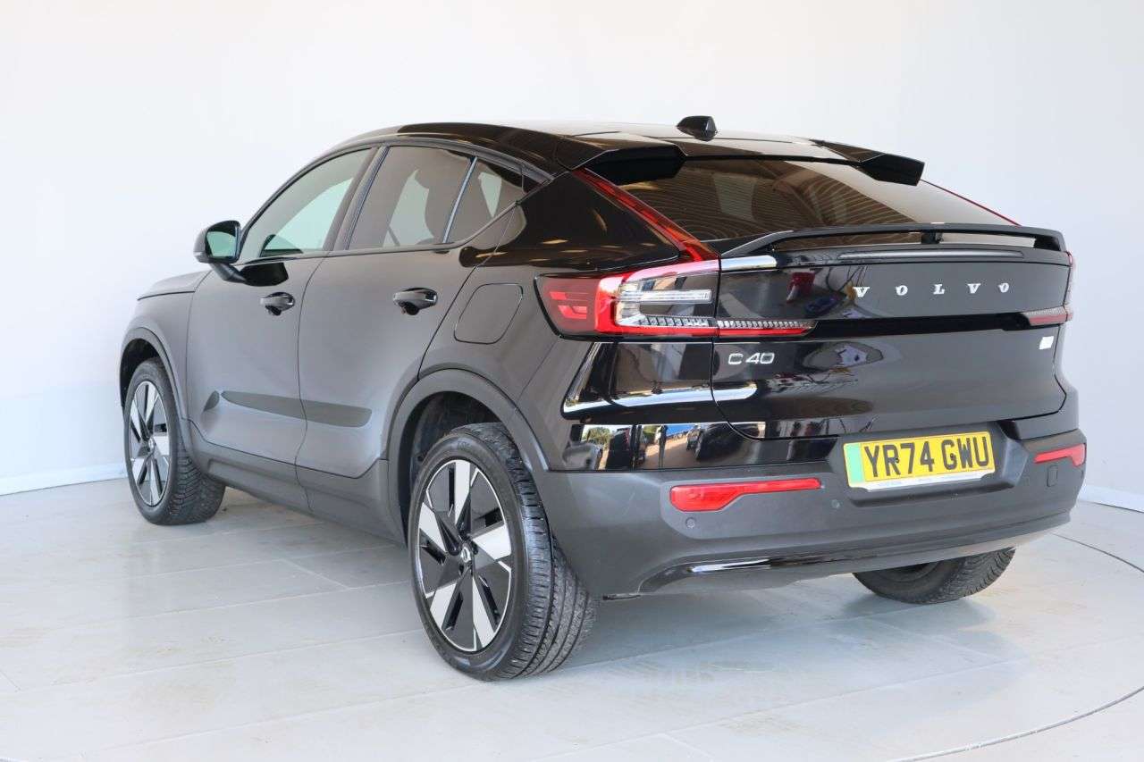 2024 VOLVO C40 2024 VOLVO C40