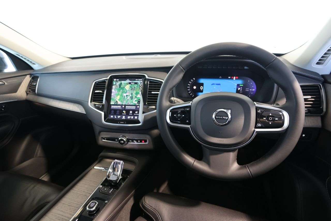 2023 VOLVO XC90 2023 VOLVO XC90