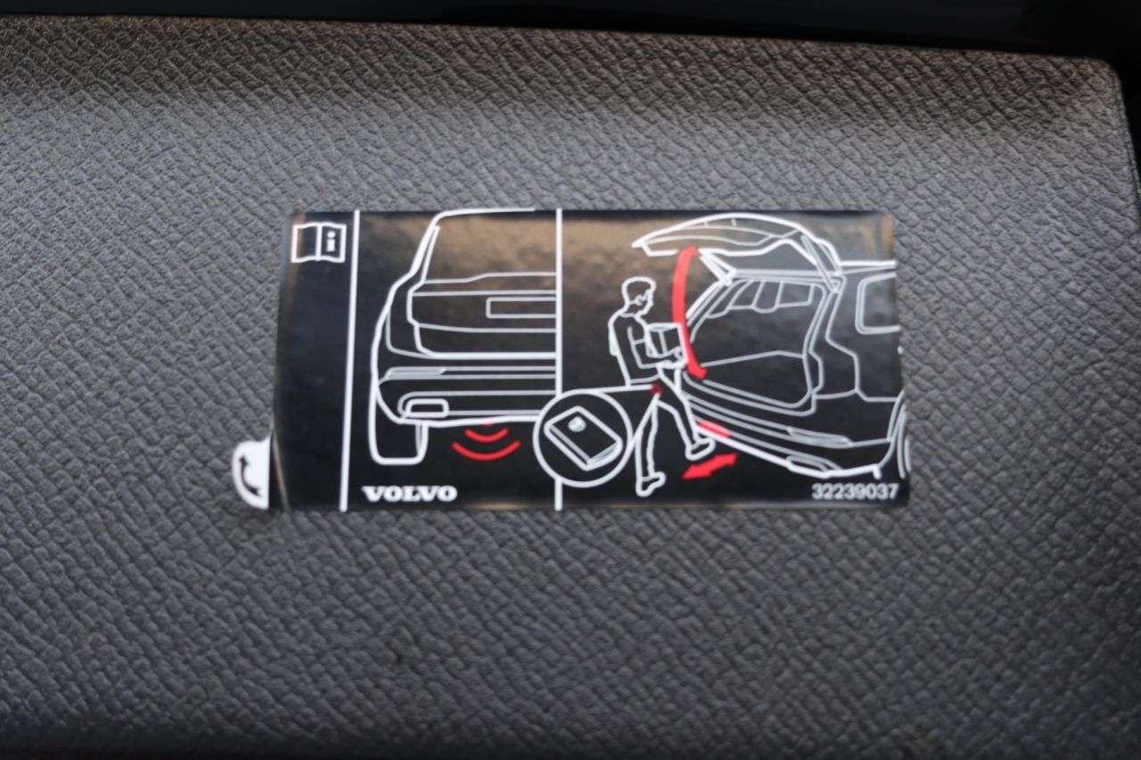2023 VOLVO XC90 2023 VOLVO XC90