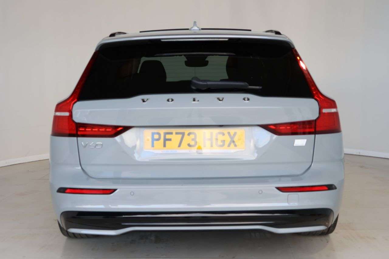 2023 VOLVO V60 2023 VOLVO V60