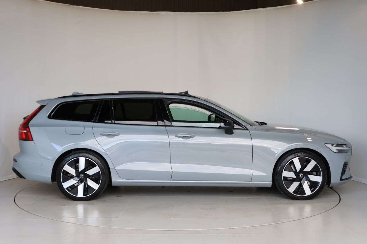 A 2023 VOLVO V60 2.0 T8 Recharge 18.8kWh Ultimate Estate 5dr Petrol Plug-in Hybrid Auto AWD A 2023 VOLVO V60 2.0 T8 Recharge 18.8kWh Ultimate Estate 5dr Petrol Plug-in Hybrid Auto AWD