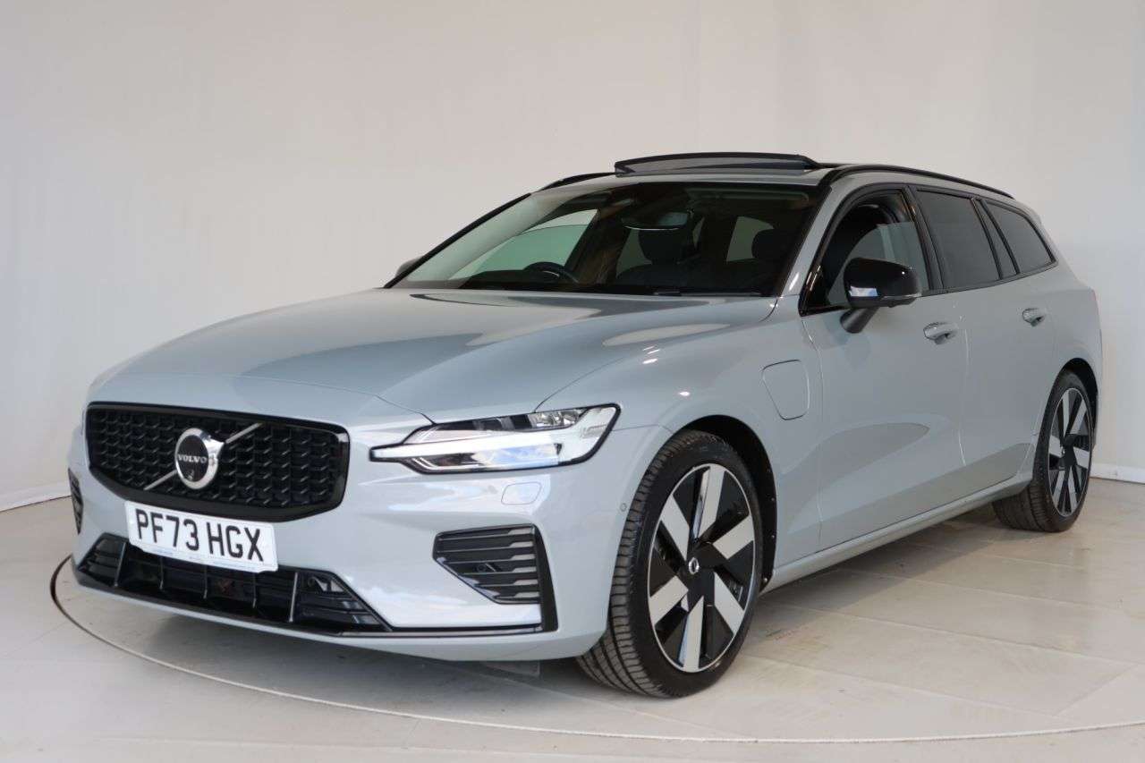 A 2023 VOLVO V60 2.0 T8 Recharge 18.8kWh Ultimate Estate 5dr Petrol Plug-in Hybrid Auto AWD A 2023 VOLVO V60 2.0 T8 Recharge 18.8kWh Ultimate Estate 5dr Petrol Plug-in Hybrid Auto AWD