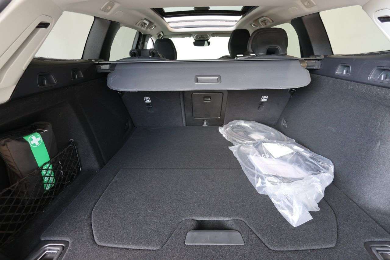 2023 VOLVO V60 2023 VOLVO V60