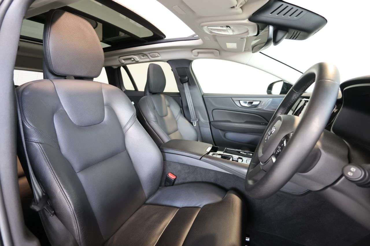2023 VOLVO V60 2023 VOLVO V60