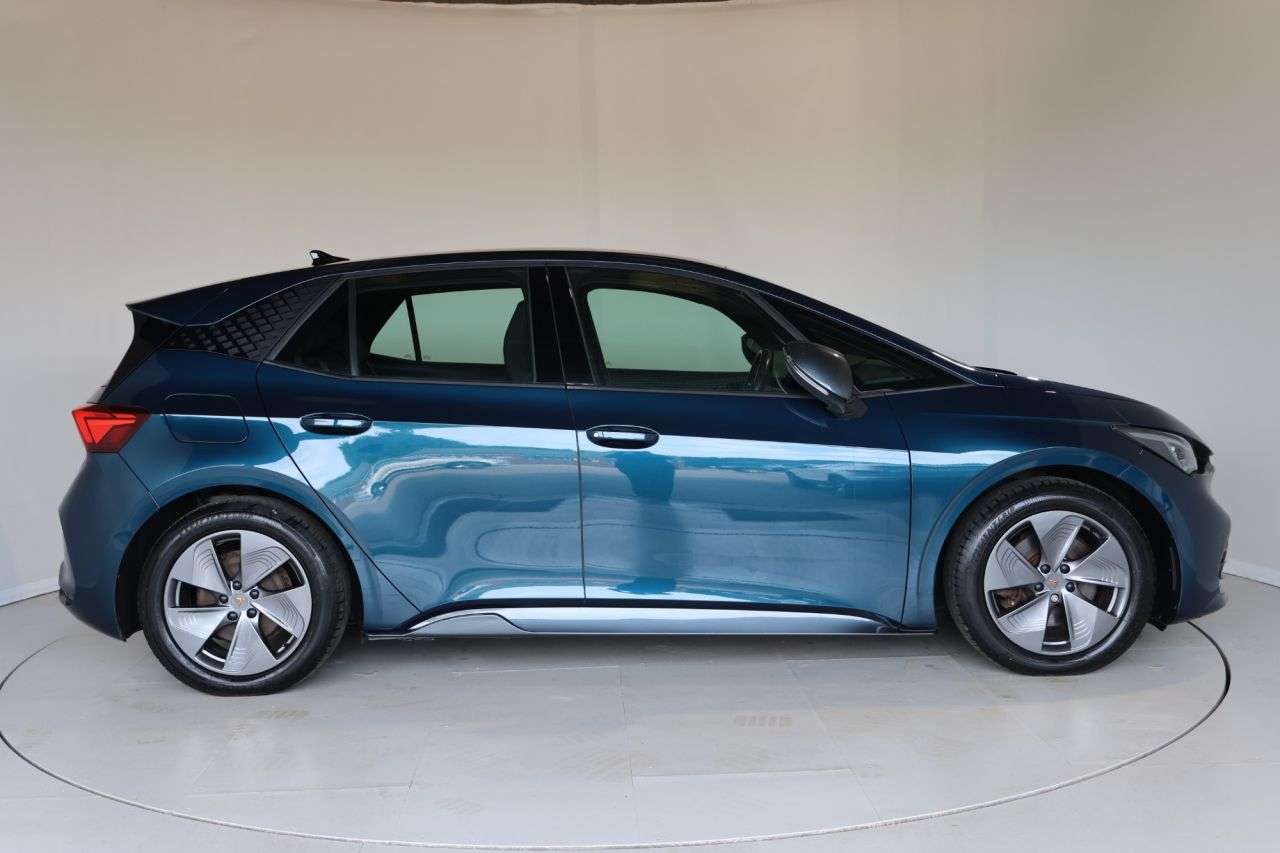 A 2022 CUPRA BORN 58kWh V1 Hatchback 5dr Electric Auto (204 ps) HEATED STEERING WHEEL A 2022 CUPRA BORN 58kWh V1 Hatchback 5dr Electric Auto (204 ps) HEATED STEERING WHEEL
