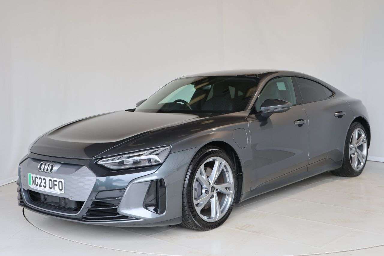 A 2023 AUDI E-TRON GT 93.4kWh Saloon 4dr Electric Auto quattro (476 ps) REAR CAMERA + APPLE CAR P A 2023 AUDI E-TRON GT 93.4kWh Saloon 4dr Electric Auto quattro (476 ps) REAR CAMERA + APPLE CAR P