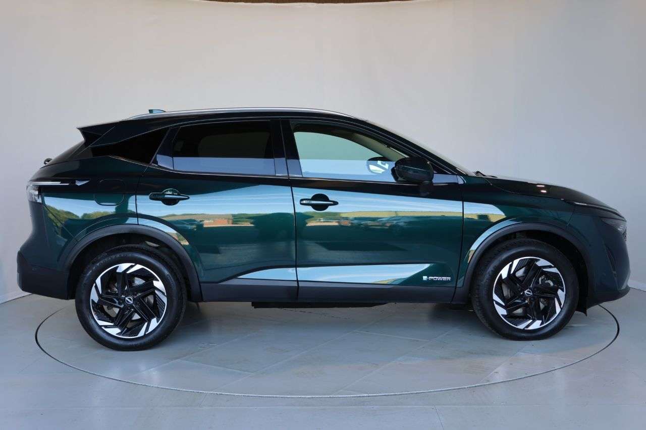 A 2024 NISSAN QASHQAI 1.5 h e-POWER N-Connecta SUV 5dr Petrol Hybrid Auto Euro 6 (s/s) (190 ps) M A 2024 NISSAN QASHQAI 1.5 h e-POWER N-Connecta SUV 5dr Petrol Hybrid Auto Euro 6 (s/s) (190 ps) M