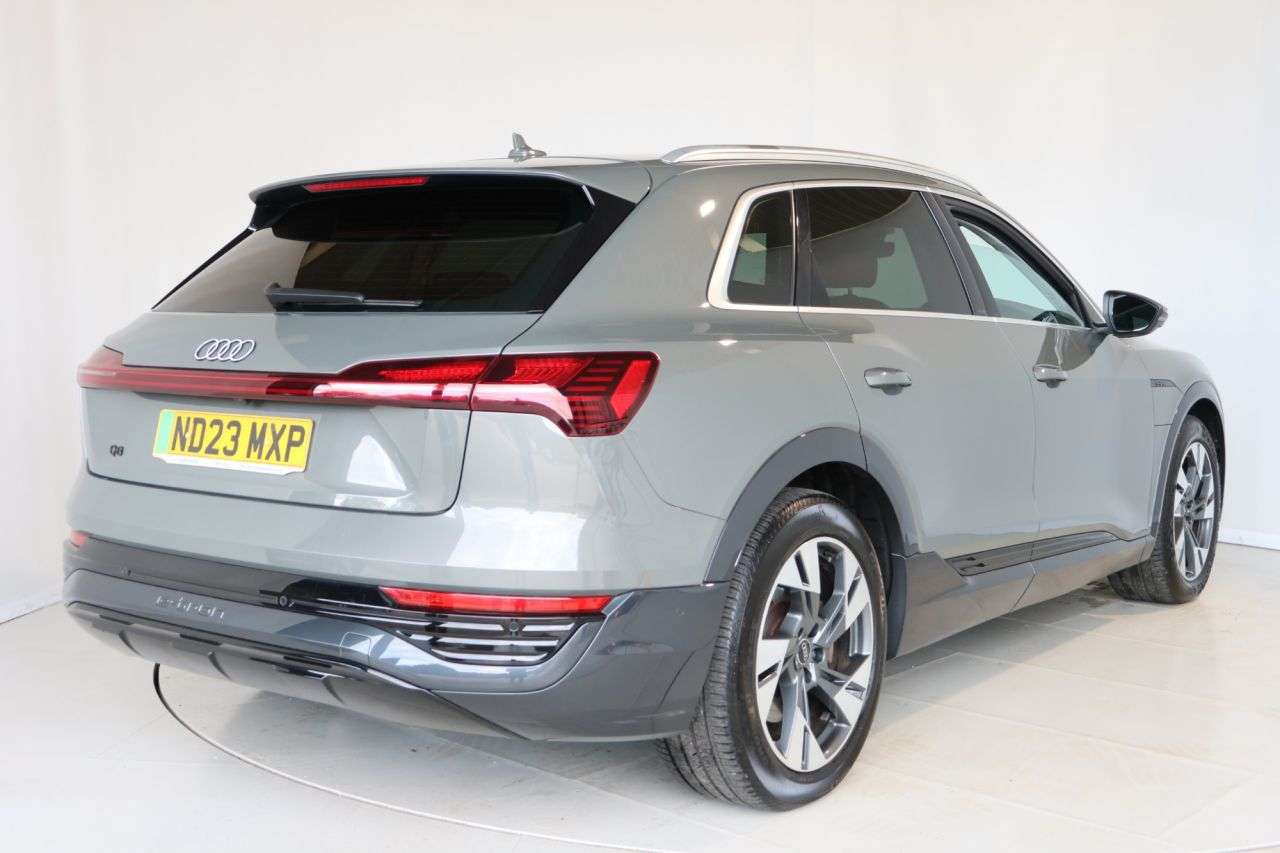 2023 AUDI Q8 E-TRON 2023 AUDI Q8 E-TRON