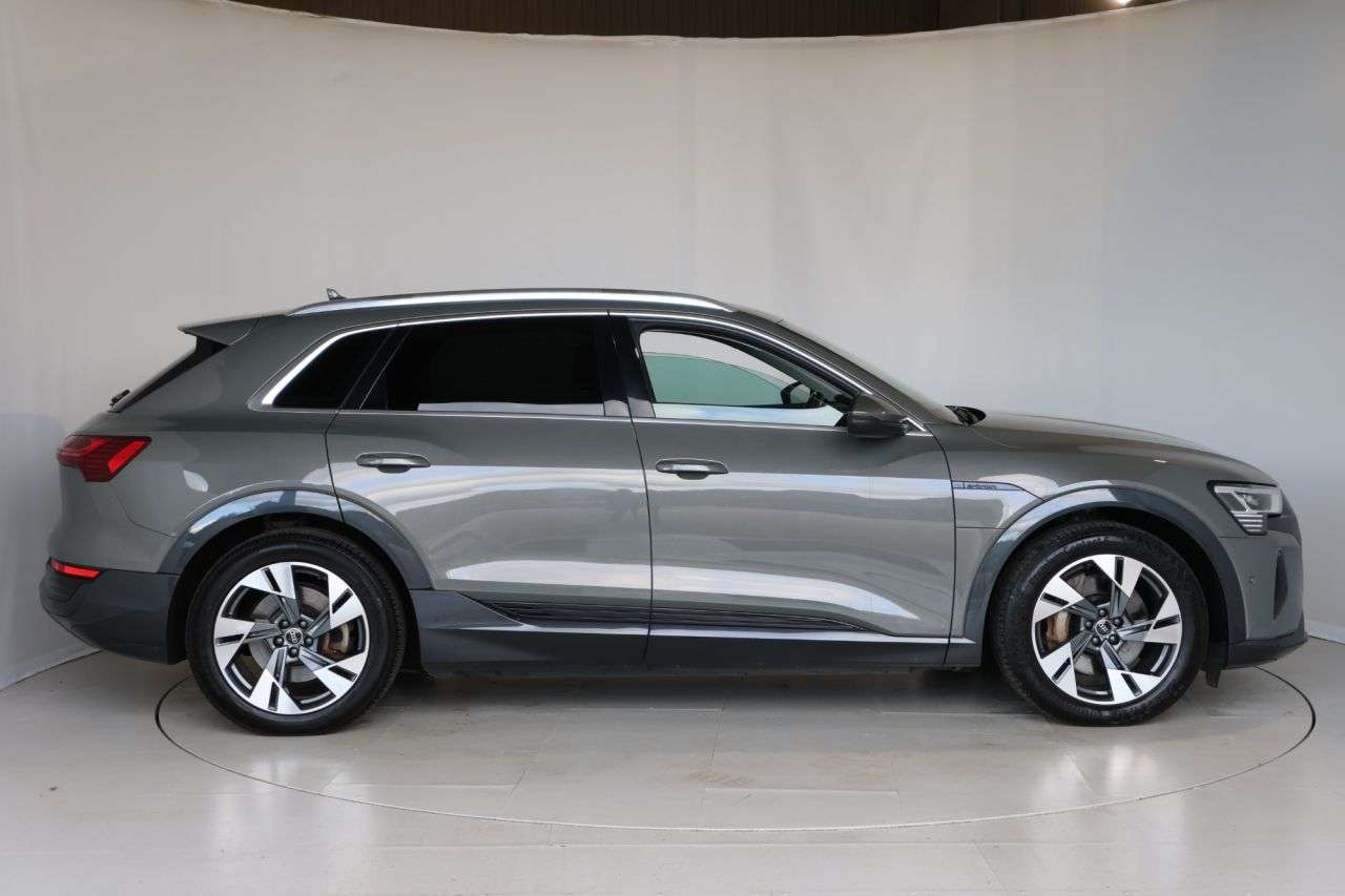 A 2023 AUDI Q8 E-TRON 50 Sport SUV 5dr Electric Auto quattro 95kWh (11kW Charger) (340 ps) REAR C A 2023 AUDI Q8 E-TRON 50 Sport SUV 5dr Electric Auto quattro 95kWh (11kW Charger) (340 ps) REAR C