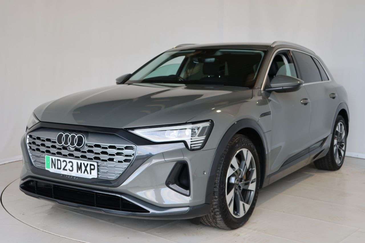 A 2023 AUDI Q8 E-TRON 50 Sport SUV 5dr Electric Auto quattro 95kWh (11kW Charger) (340 ps) REAR C A 2023 AUDI Q8 E-TRON 50 Sport SUV 5dr Electric Auto quattro 95kWh (11kW Charger) (340 ps) REAR C
