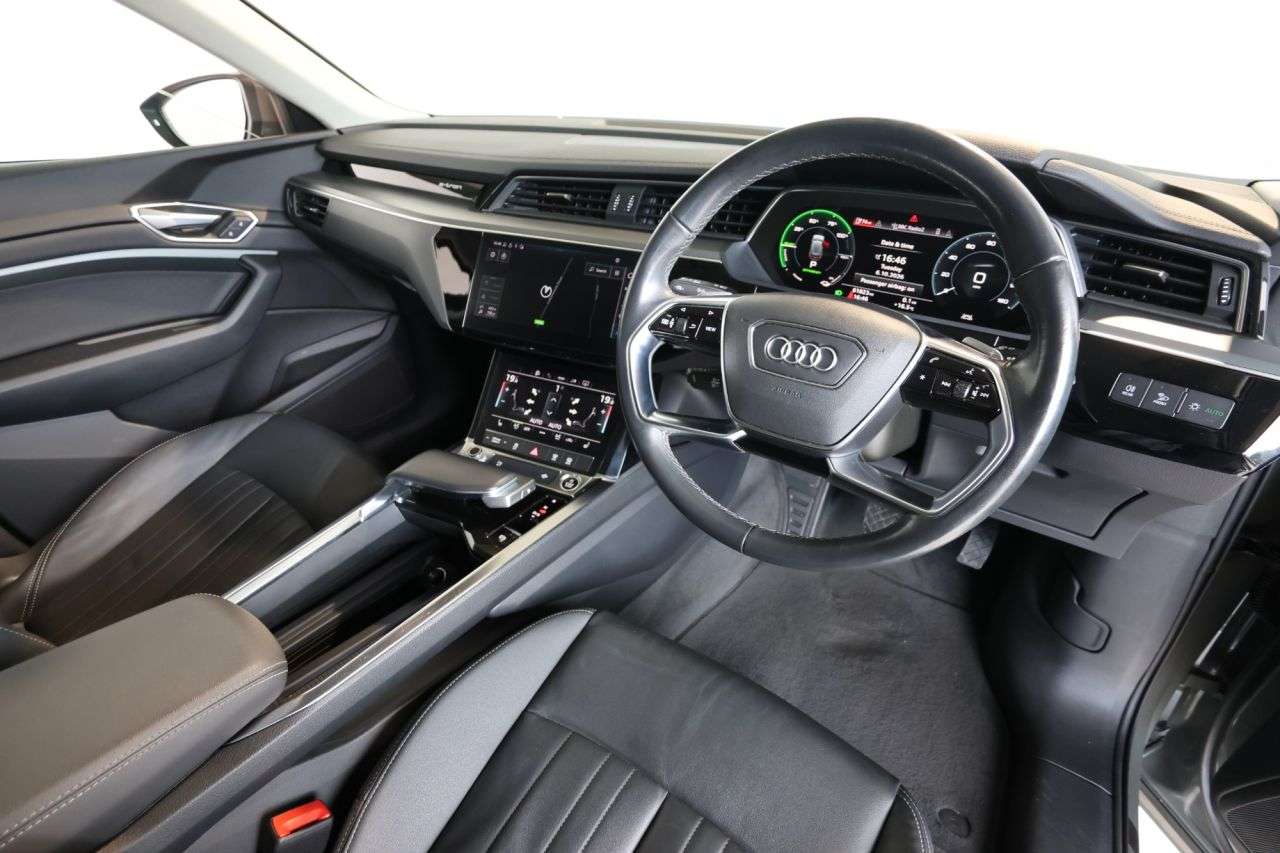 2023 AUDI Q8 E-TRON 2023 AUDI Q8 E-TRON