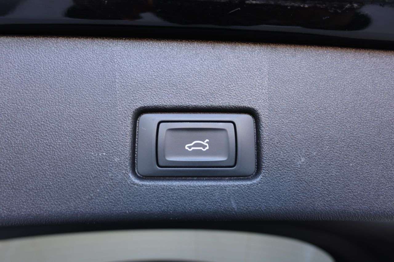2023 AUDI Q4 E-TRON 2023 AUDI Q4 E-TRON