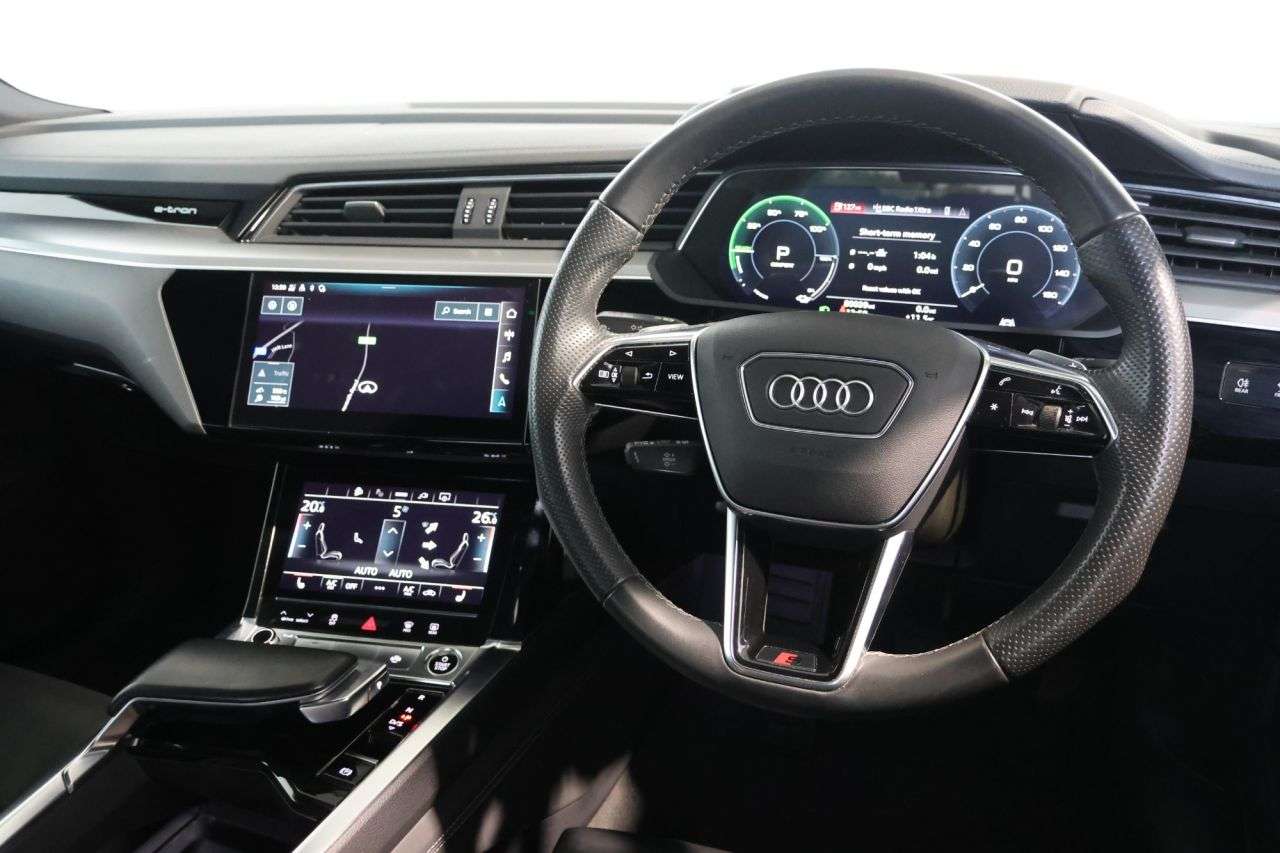 2021 AUDI E-TRON 2021 AUDI E-TRON