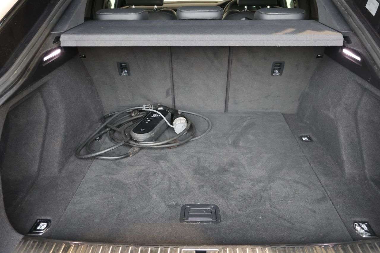 2021 AUDI E-TRON 2021 AUDI E-TRON