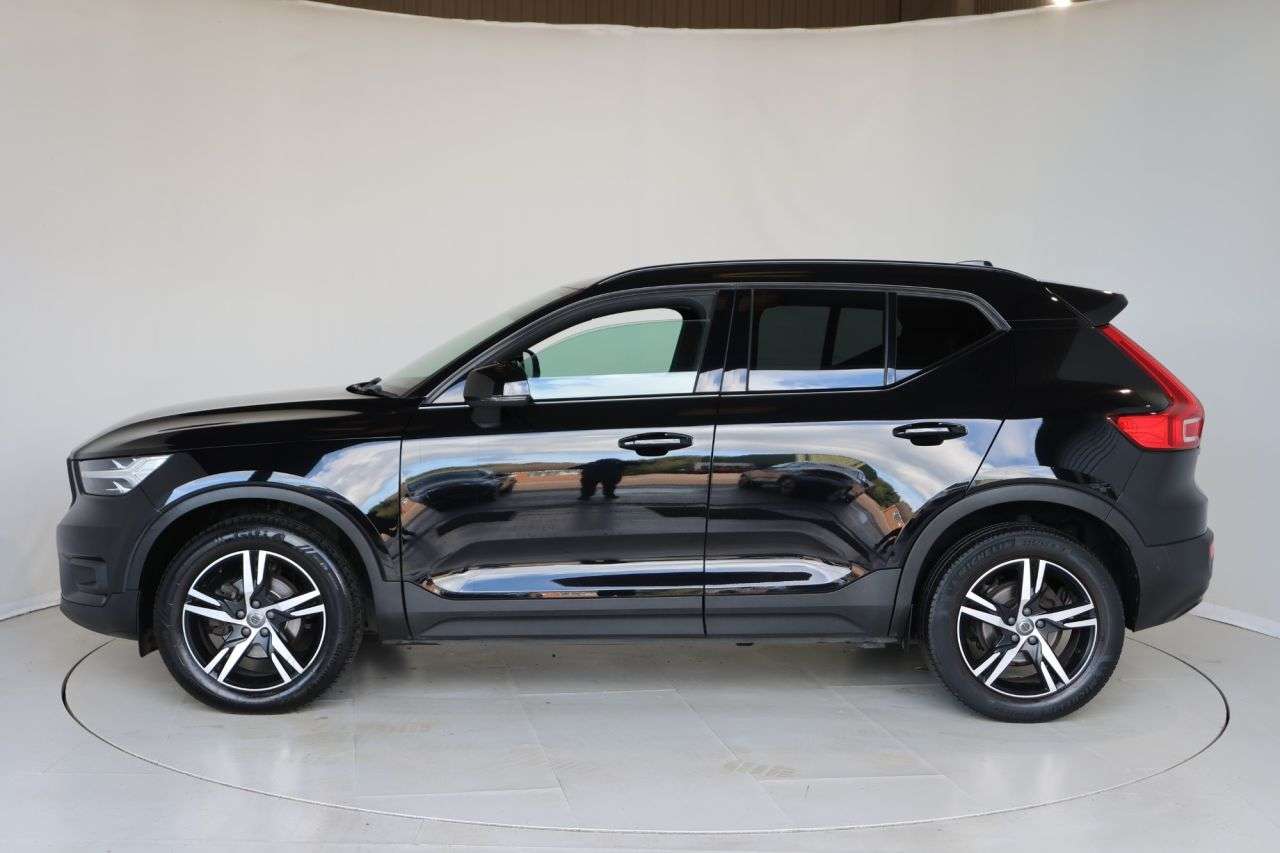 2021 VOLVO XC40 2021 VOLVO XC40