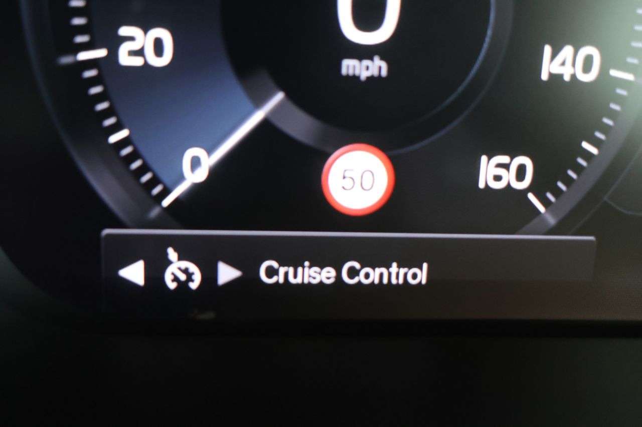 2021 VOLVO XC40 2021 VOLVO XC40