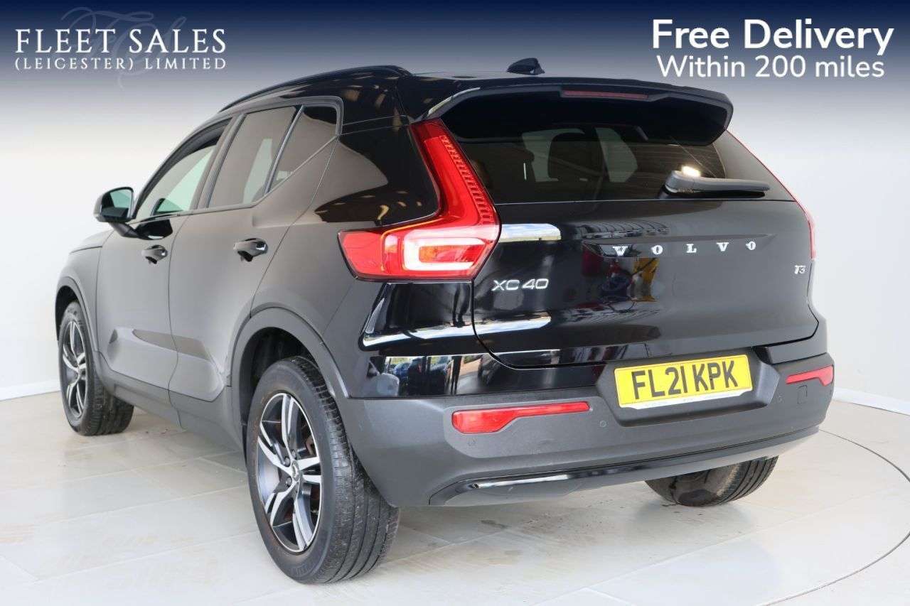 2021 VOLVO XC40 2021 VOLVO XC40