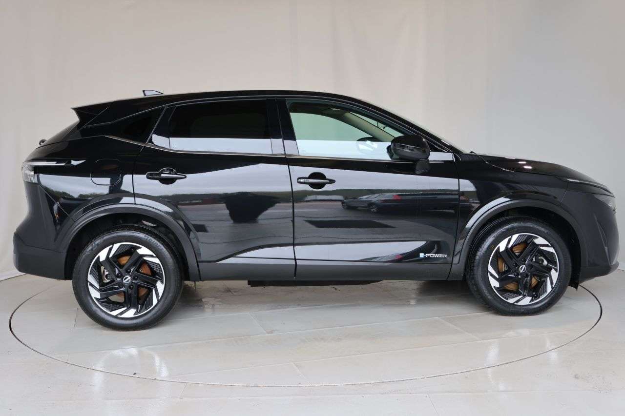 A 2024 NISSAN QASHQAI 1.5 h e-POWER Acenta Premium SUV 5dr Petrol Hybrid Auto Euro 6 (s/s) (190 p A 2024 NISSAN QASHQAI 1.5 h e-POWER Acenta Premium SUV 5dr Petrol Hybrid Auto Euro 6 (s/s) (190 p
