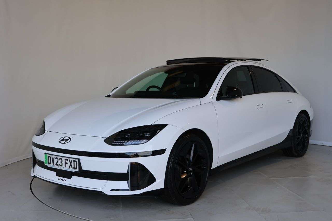 A 2023 HYUNDAI IONIQ 6 77.4kWh First Edition Saloon 4dr Electric Auto AWD (325 ps) HEATED STEERING A 2023 HYUNDAI IONIQ 6 77.4kWh First Edition Saloon 4dr Electric Auto AWD (325 ps) HEATED STEERING