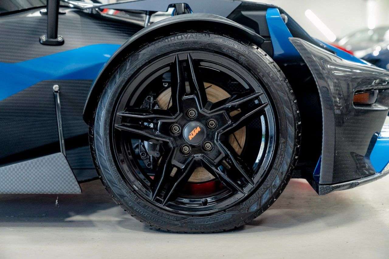 A 2014 KTM X-BOW 2.0 16V 350 BHP GT £108K LIST A 2014 KTM X-BOW 2.0 16V 350 BHP GT £108K LIST